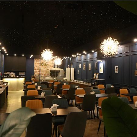 Felix By Stx Hotel & Suite Busan Exteriör bild