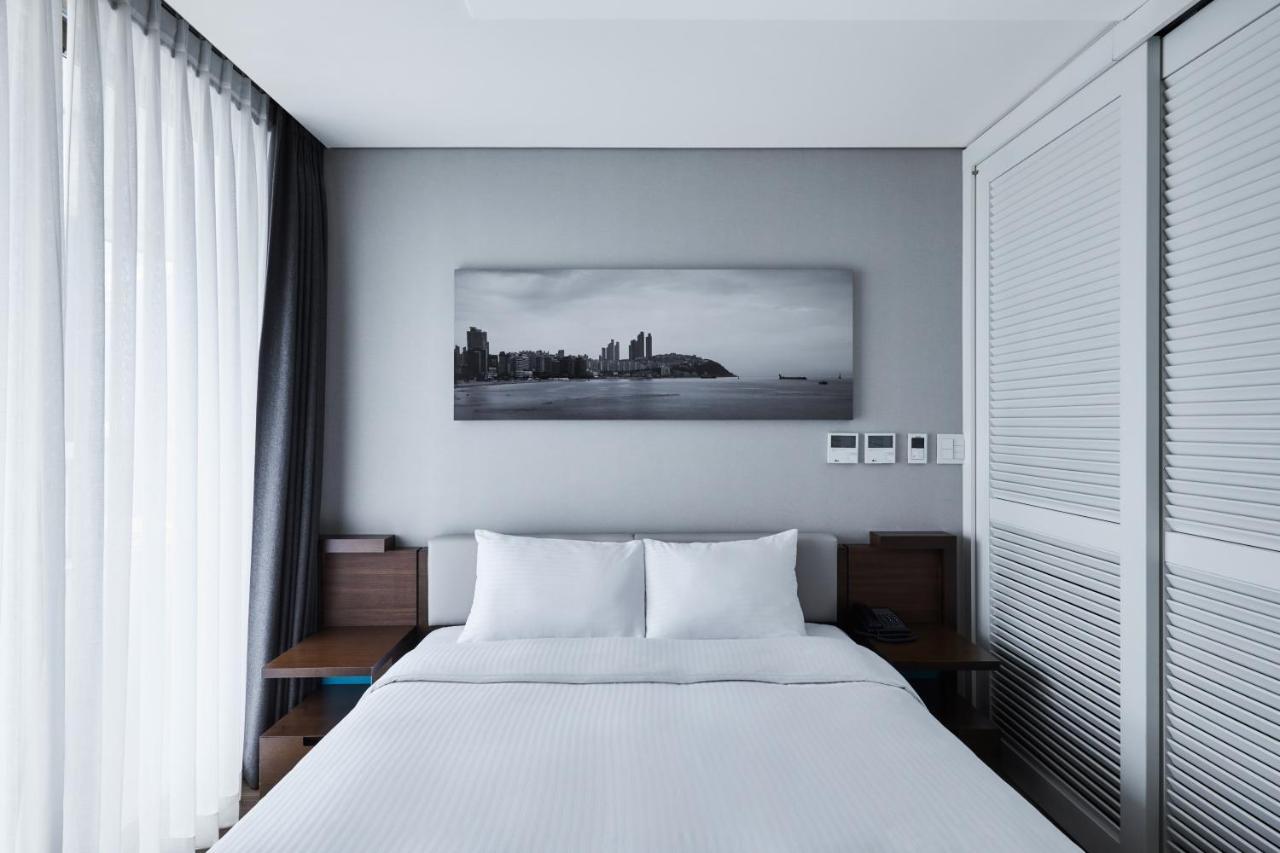 Felix By Stx Hotel & Suite Busan Exteriör bild