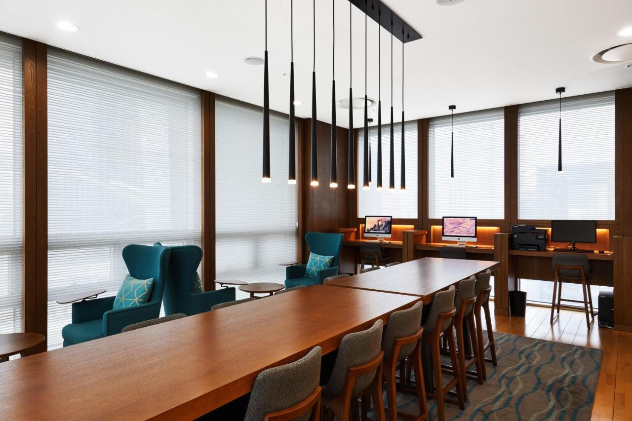 Felix By Stx Hotel & Suite Busan Exteriör bild